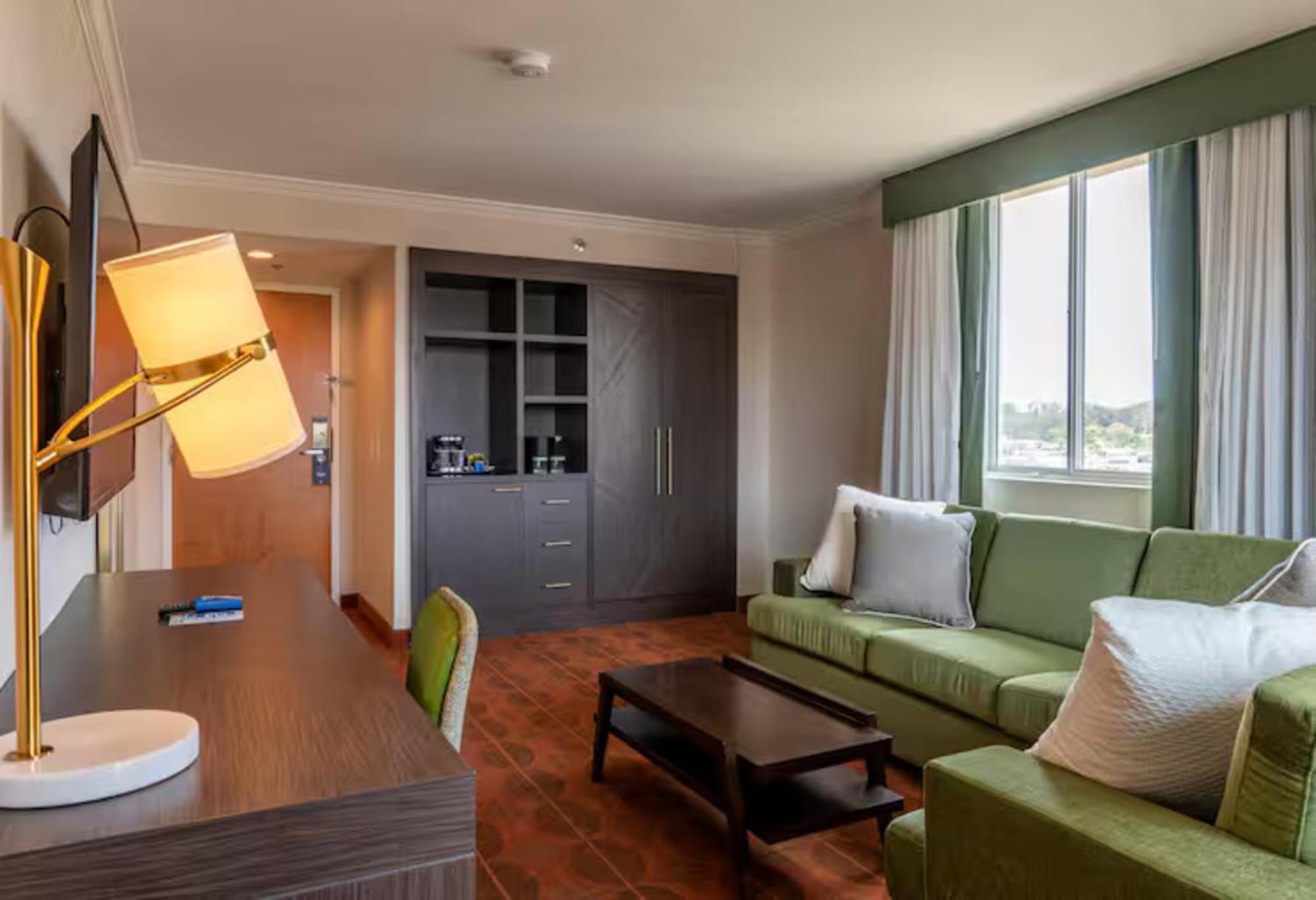 The Little Italy Downtown 4*