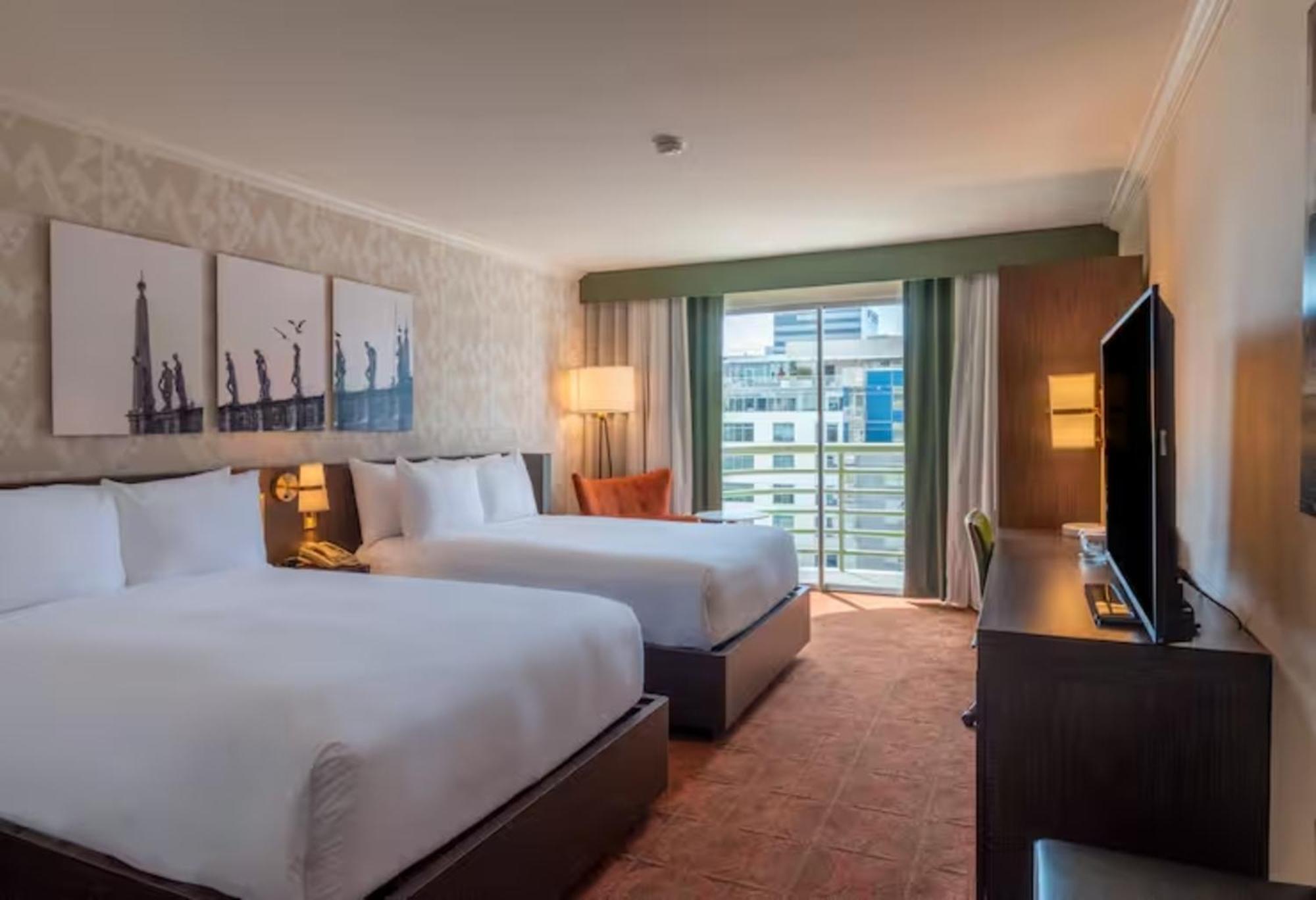 The Little Italy Downtown 4*
