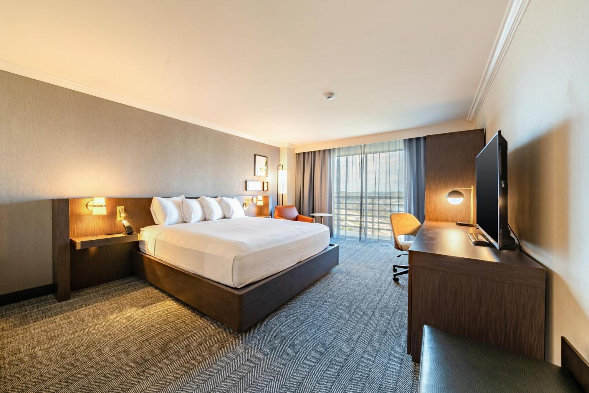 The Little Italy Downtown 4*